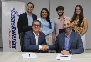 La Casa de las Baterías y Enel X Way firman acuerdo para impulsar la movilidad eléctrica en Panamá