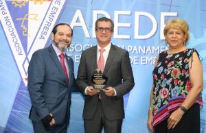 APEDE reconoce a Juan Octavio Díaz como Ejecutivo del Año 2022