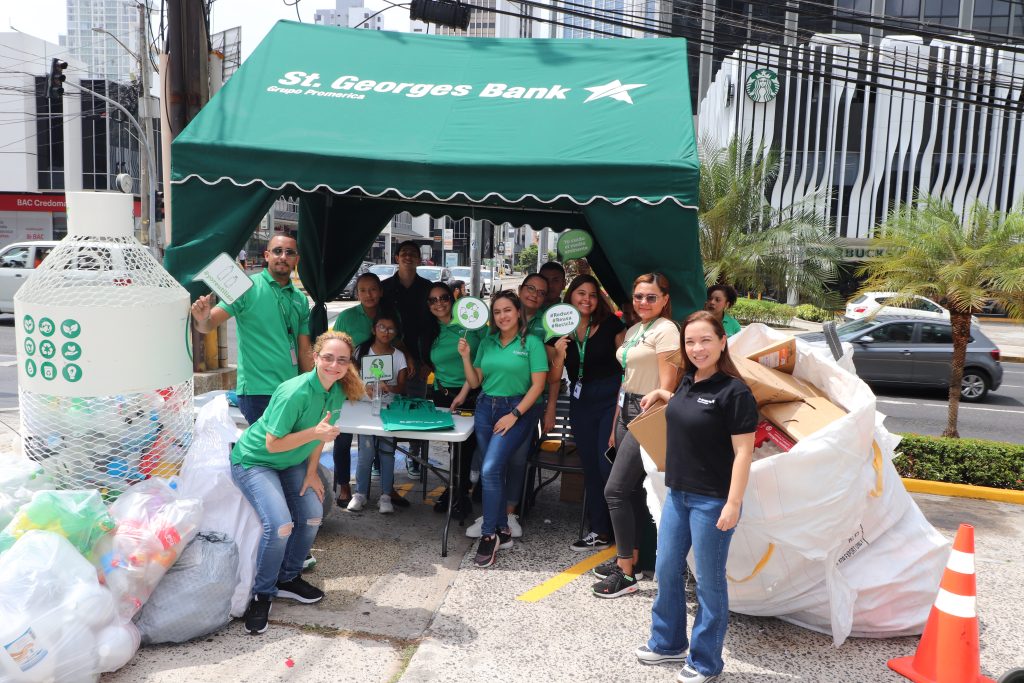 St. Georges Bank participa de Yo Celebro Reciclando