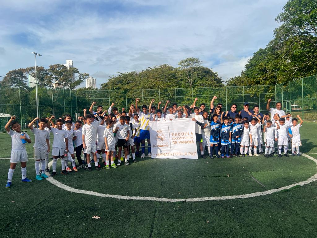 Más de 200 niños y jóvenes participan de la Copa Socio deportiva Tigo.