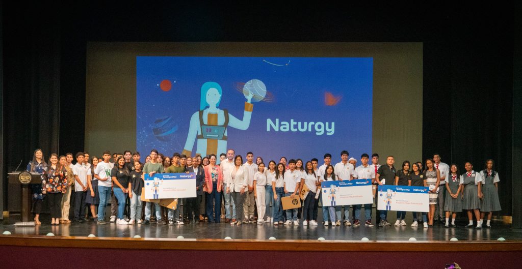Éxito y Creatividad en la Culminación de la Primera Edición del Certamen Tecnológico Efigy de Naturgy en Panamá.