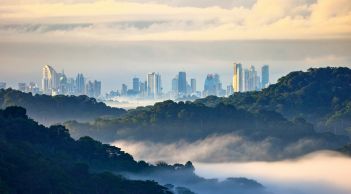 Corrupción, falta de agua e inseguridad, entre los principales riesgos reputacionales en Panamá para 2024.
