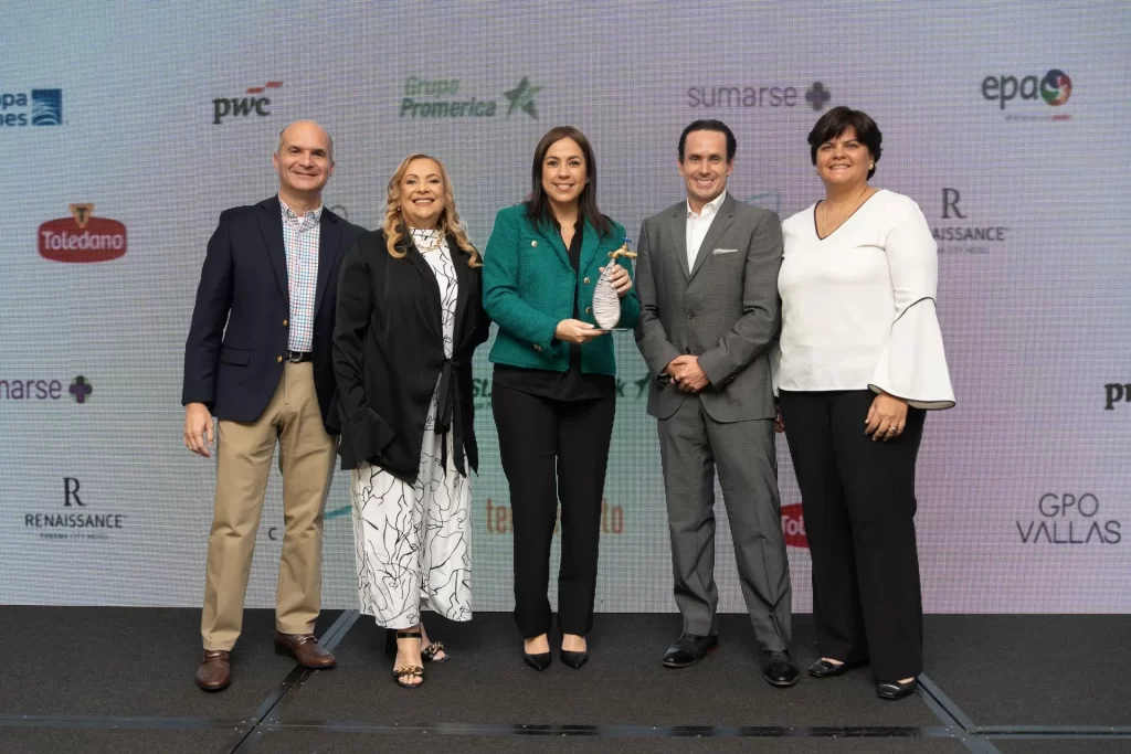 St. Georges Bank es reconocido como Empresa Sostenible 2025 por la revista Vida y Éxito