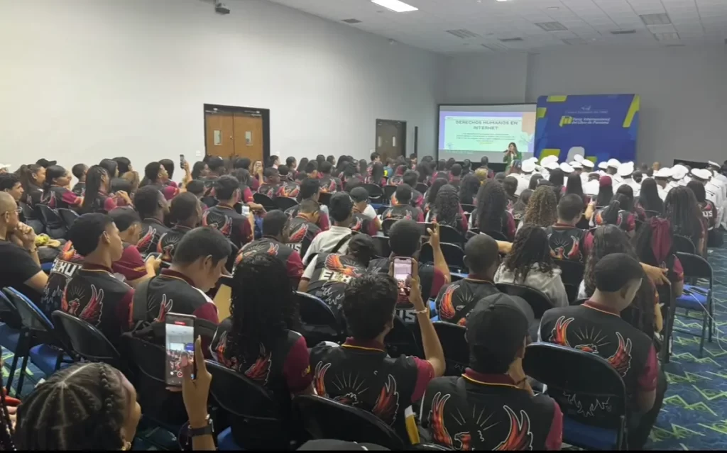 IPANDETEC impulsa la seguridad digital en la Feria Internacional del Libro 2025