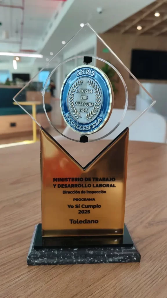 Toledano|Pronaca recibe Premio de Oro “Yo Sí Cumplo” por sus Buenas Prácticas Laborales