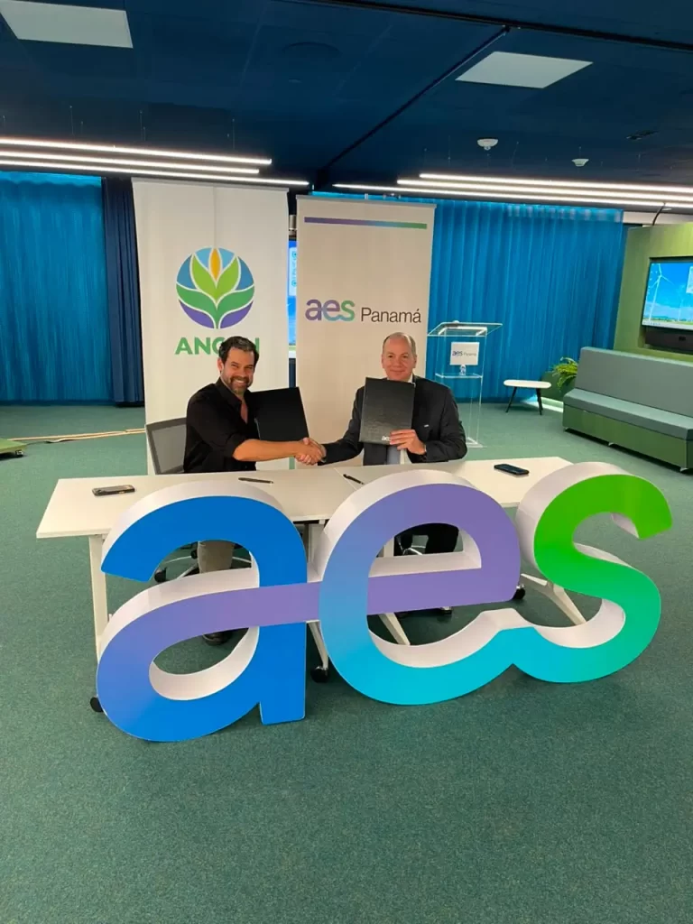 Fundación AES Panamá y ANCON impulsan la restauración de bosques en la cuenca del Canal de Panamá
